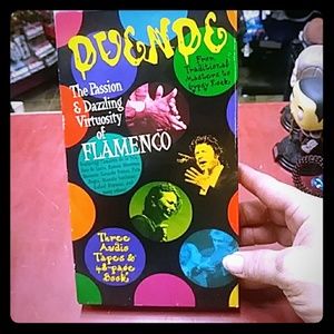 DUENDE FLAMENCO DANCING